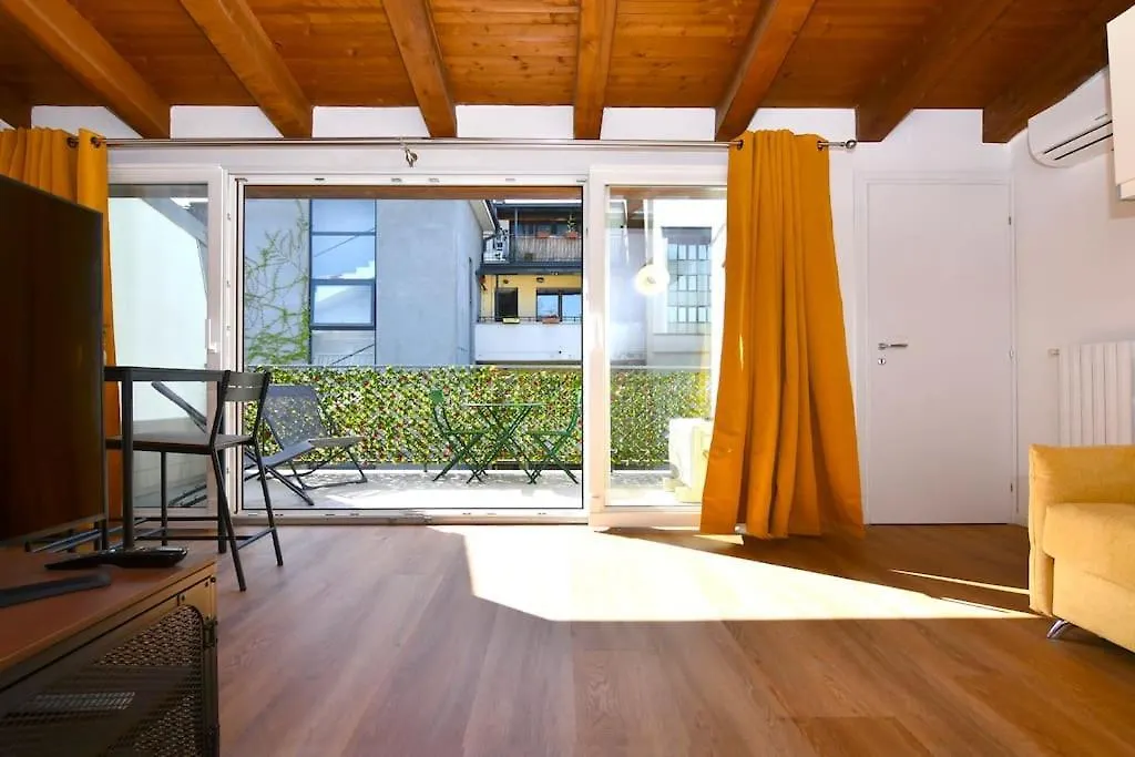 Bocconi Fond Prada Ieo Spettacolare Attico Con Terrazzo Apartment Milan 0*,  Italy
