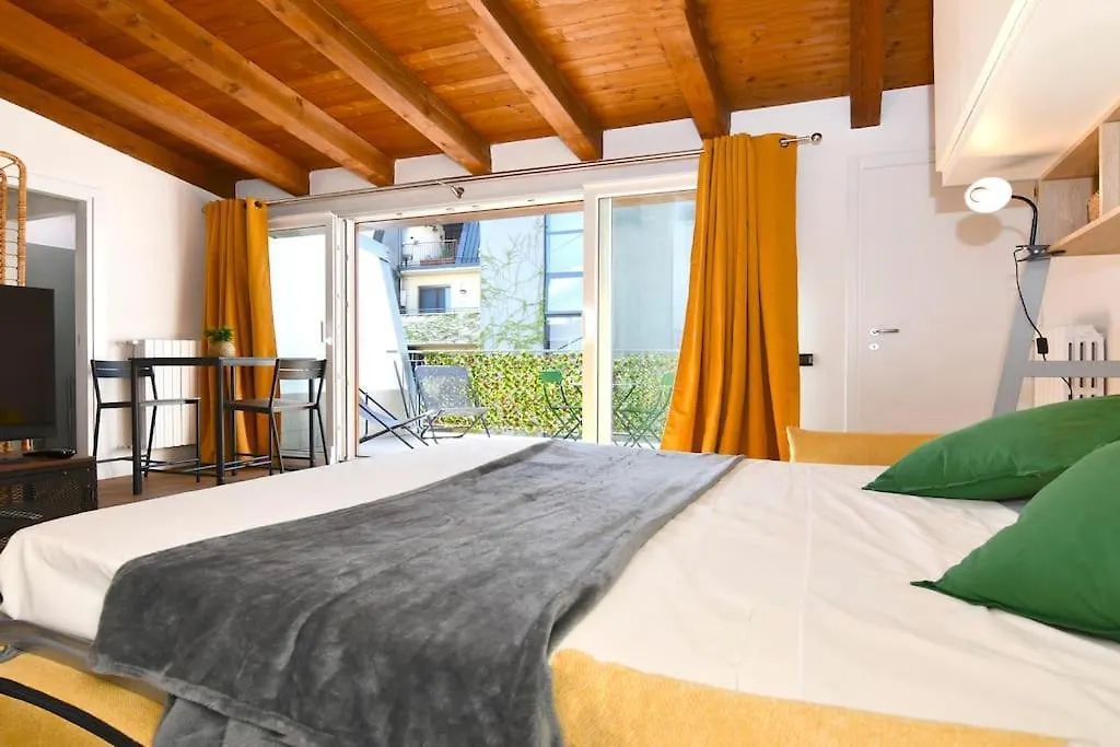 Bocconi Fond Prada Ieo Spettacolare Attico Con Terrazzo Apartment Milan